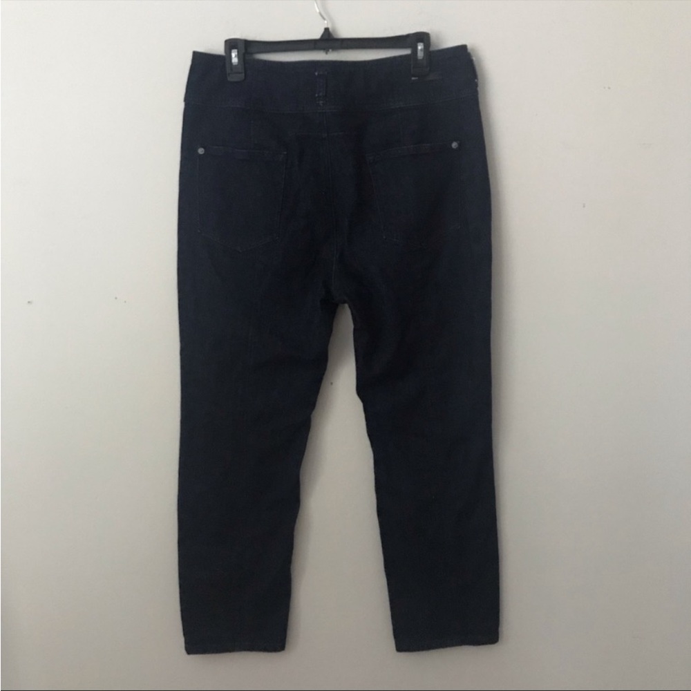 Pilcro Seamed High-Rise Jeans - Picture 3 of 8